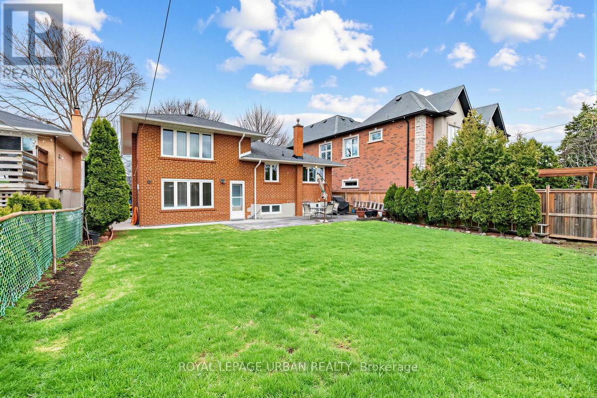 10 Kenewen Court, Toronto (victoria Village), Ontario