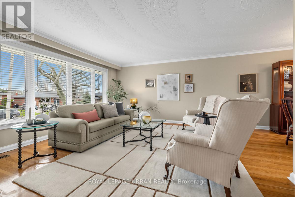 10 Kenewen Court, Toronto (victoria Village), Ontario