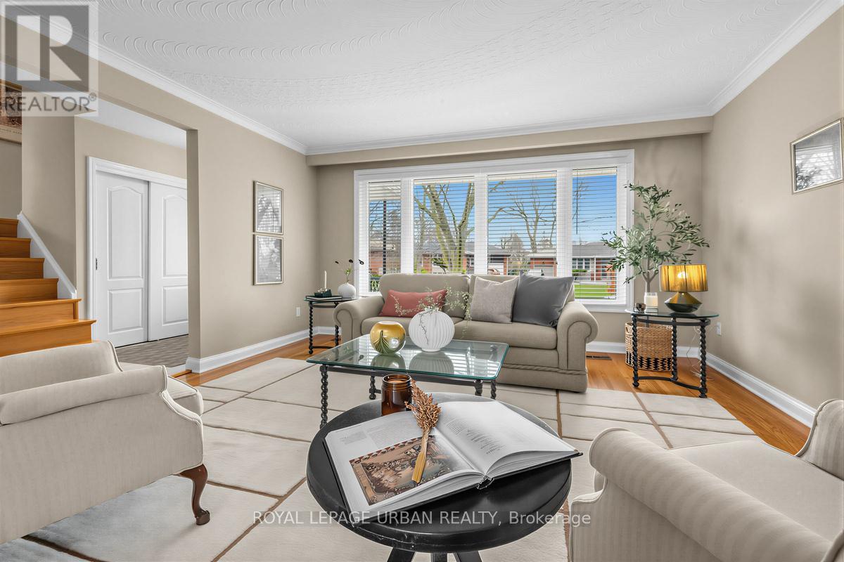 10 Kenewen Court, Toronto (victoria Village), Ontario