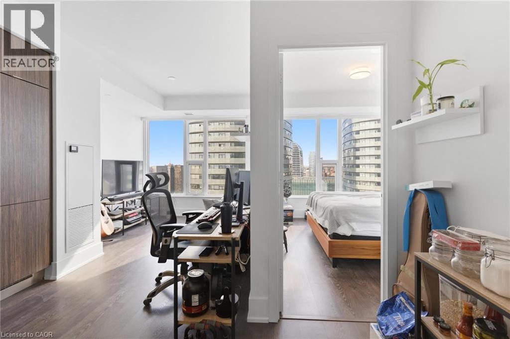 10 York Street Unit# 5512, Toronto, Ontario