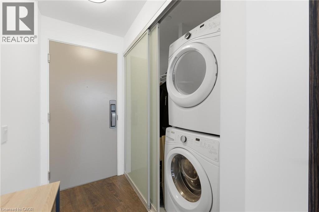 10 York Street Unit# 5512, Toronto, Ontario