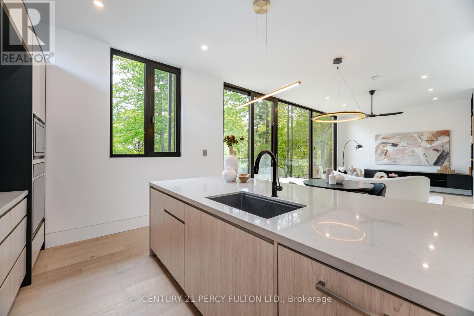 10 Haida Court, Toronto (highland Creek), Ontario