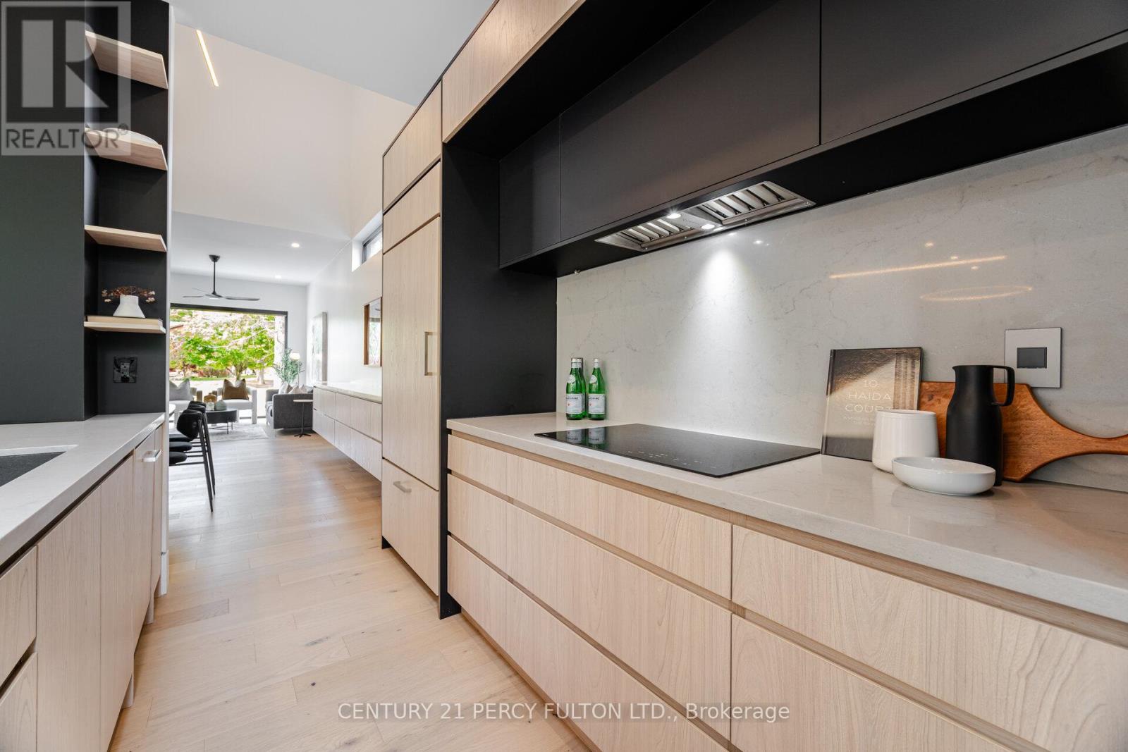 10 Haida Court, Toronto (highland Creek), Ontario