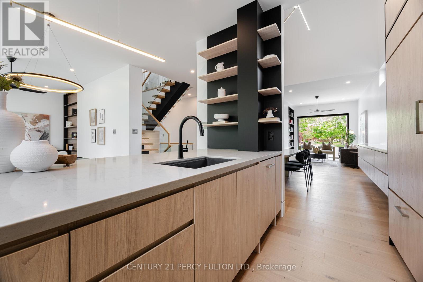 10 Haida Court, Toronto (highland Creek), Ontario