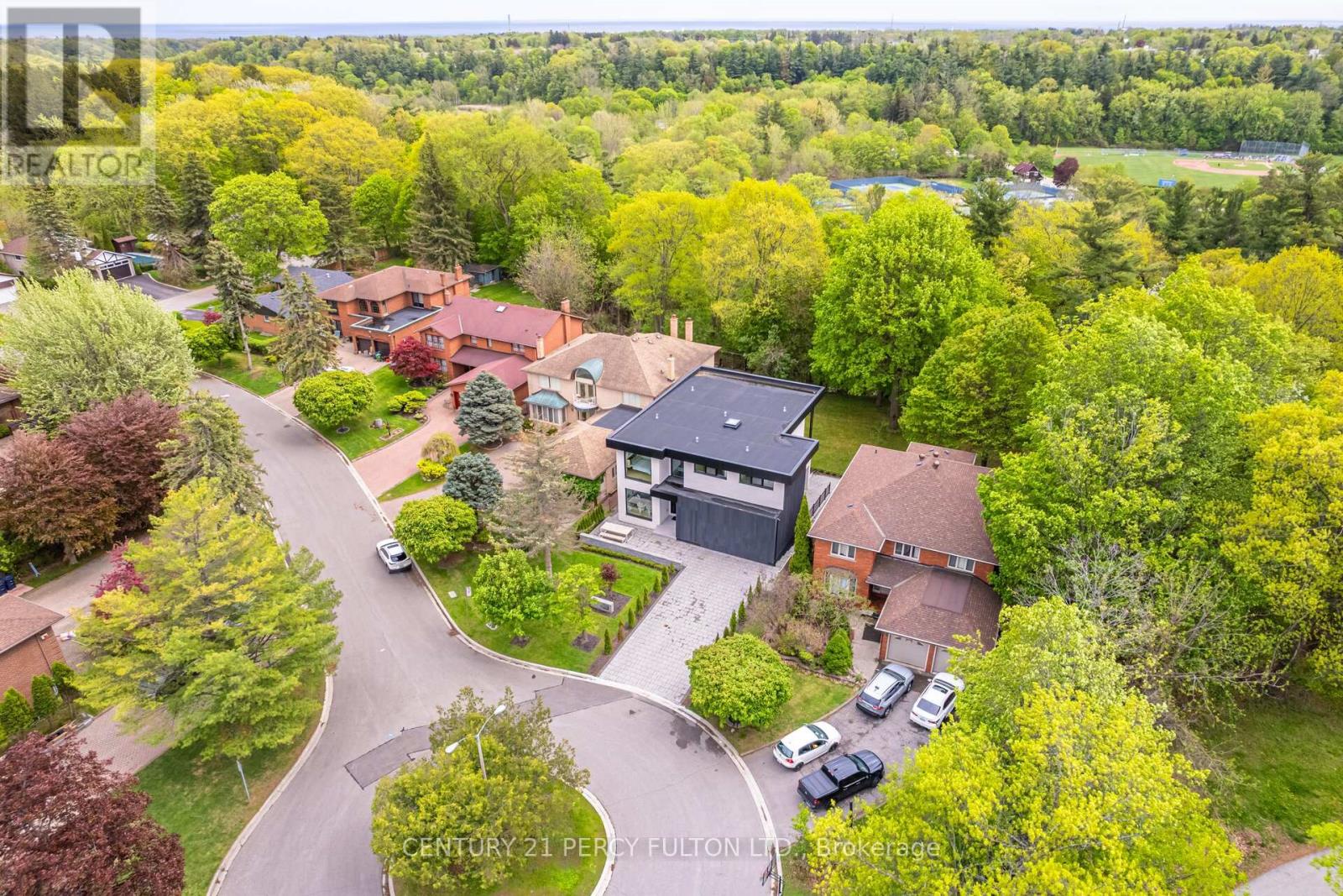 10 Haida Court, Toronto (highland Creek), Ontario