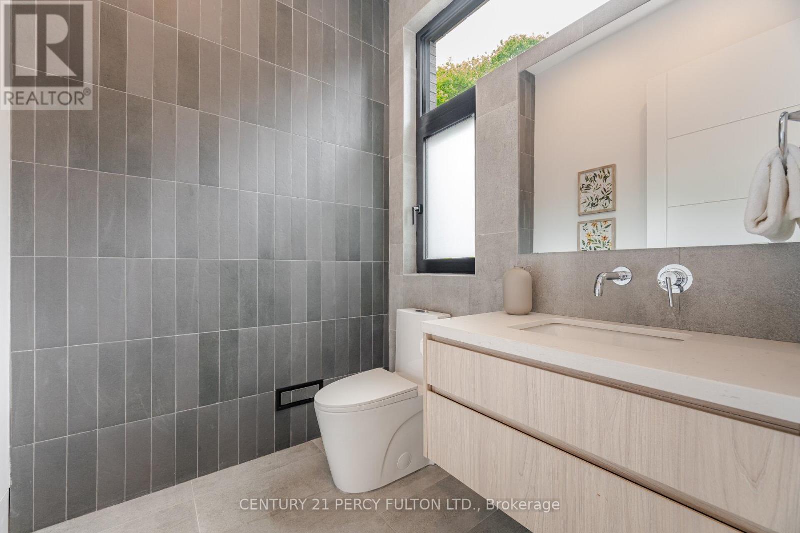 10 Haida Court, Toronto (highland Creek), Ontario