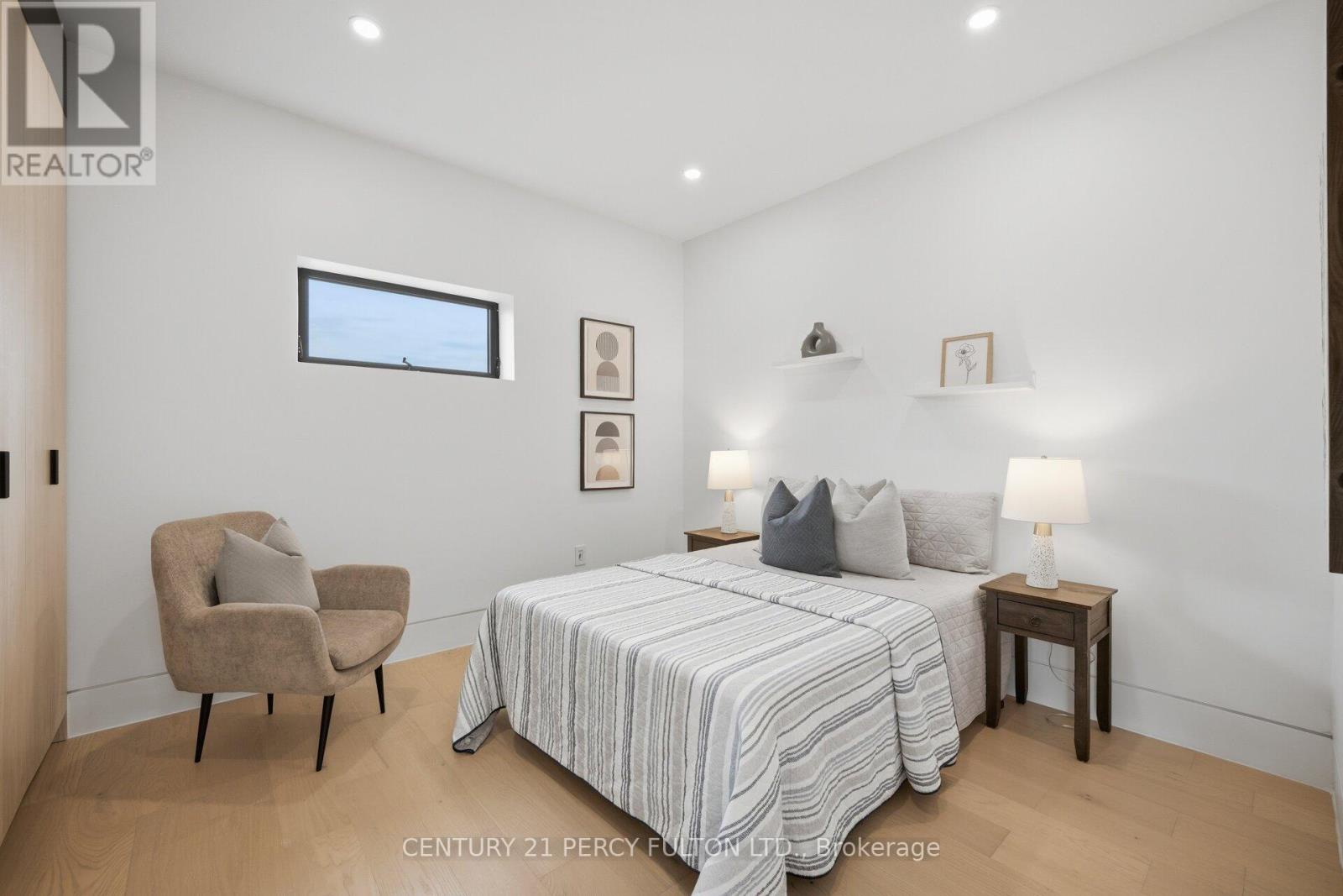 10 Haida Court, Toronto (highland Creek), Ontario