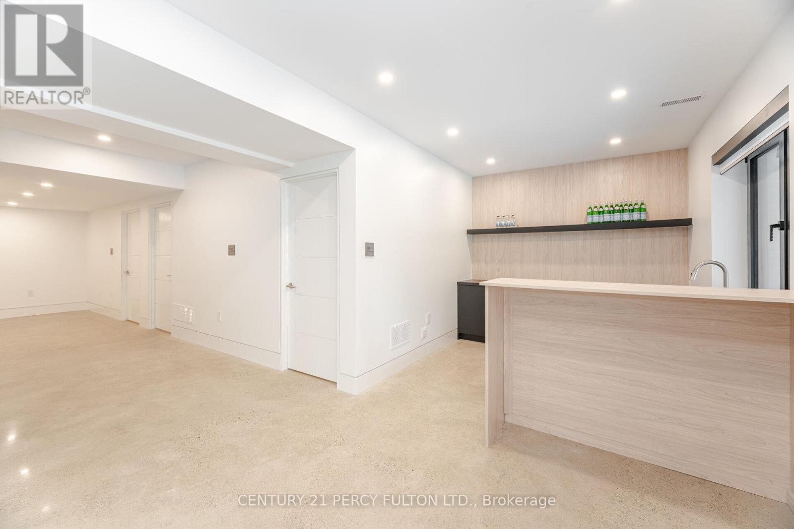 10 Haida Court, Toronto (highland Creek), Ontario