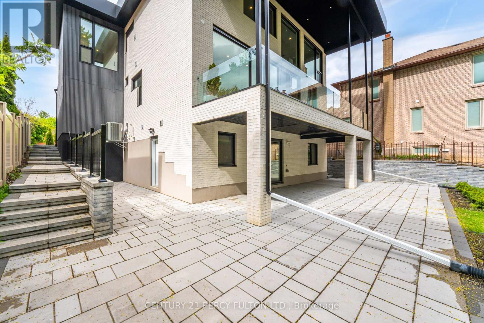 10 Haida Court, Toronto (highland Creek), Ontario