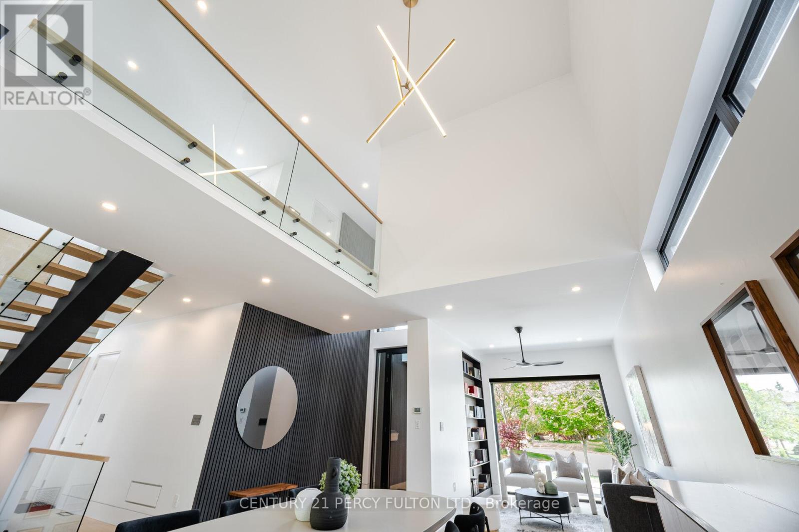 10 Haida Court, Toronto (highland Creek), Ontario