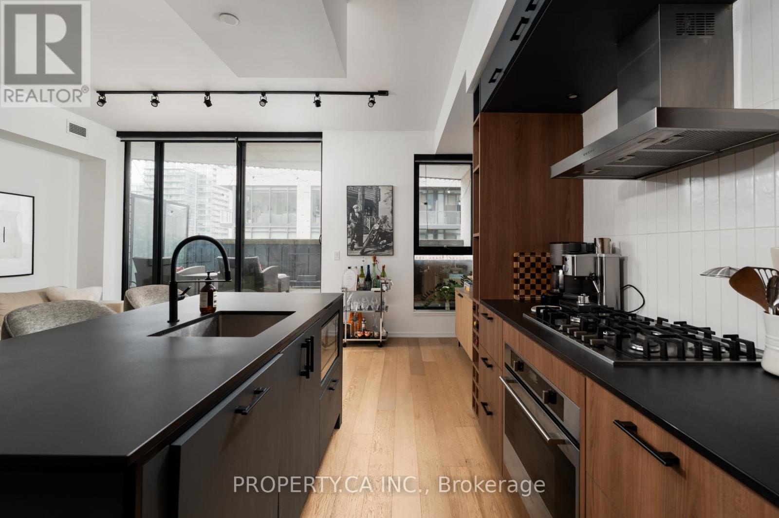 302 - 41 Dovercourt Road, Toronto (niagara), Ontario