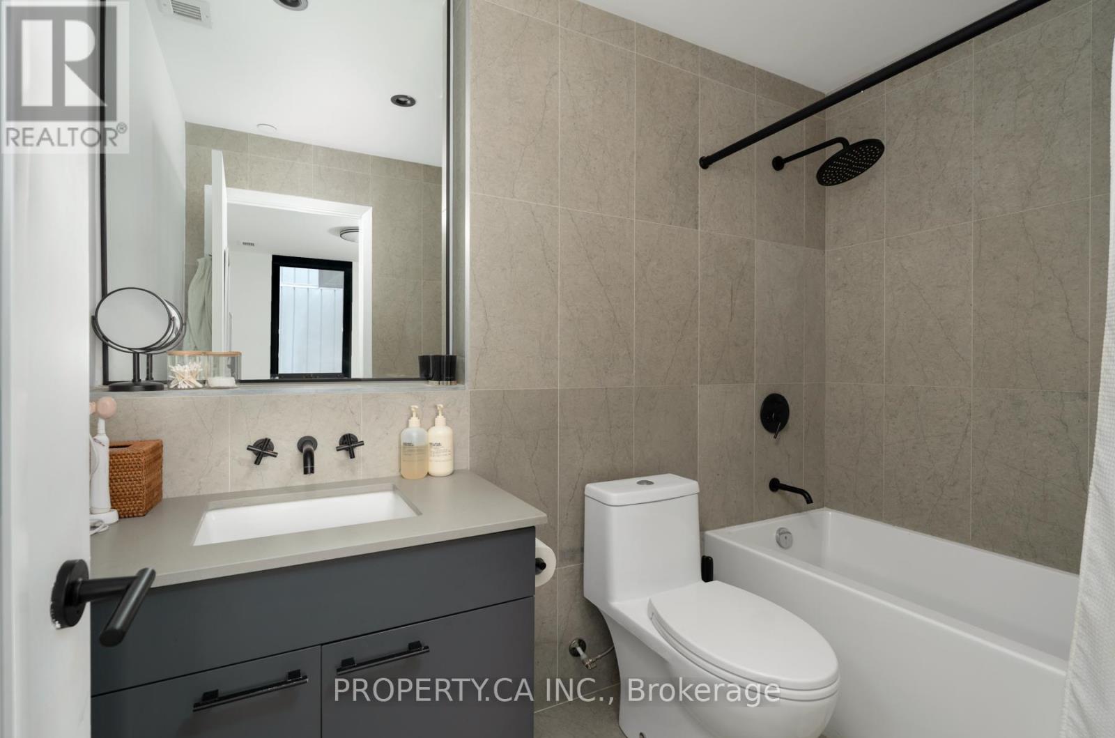 302 - 41 Dovercourt Road, Toronto (niagara), Ontario