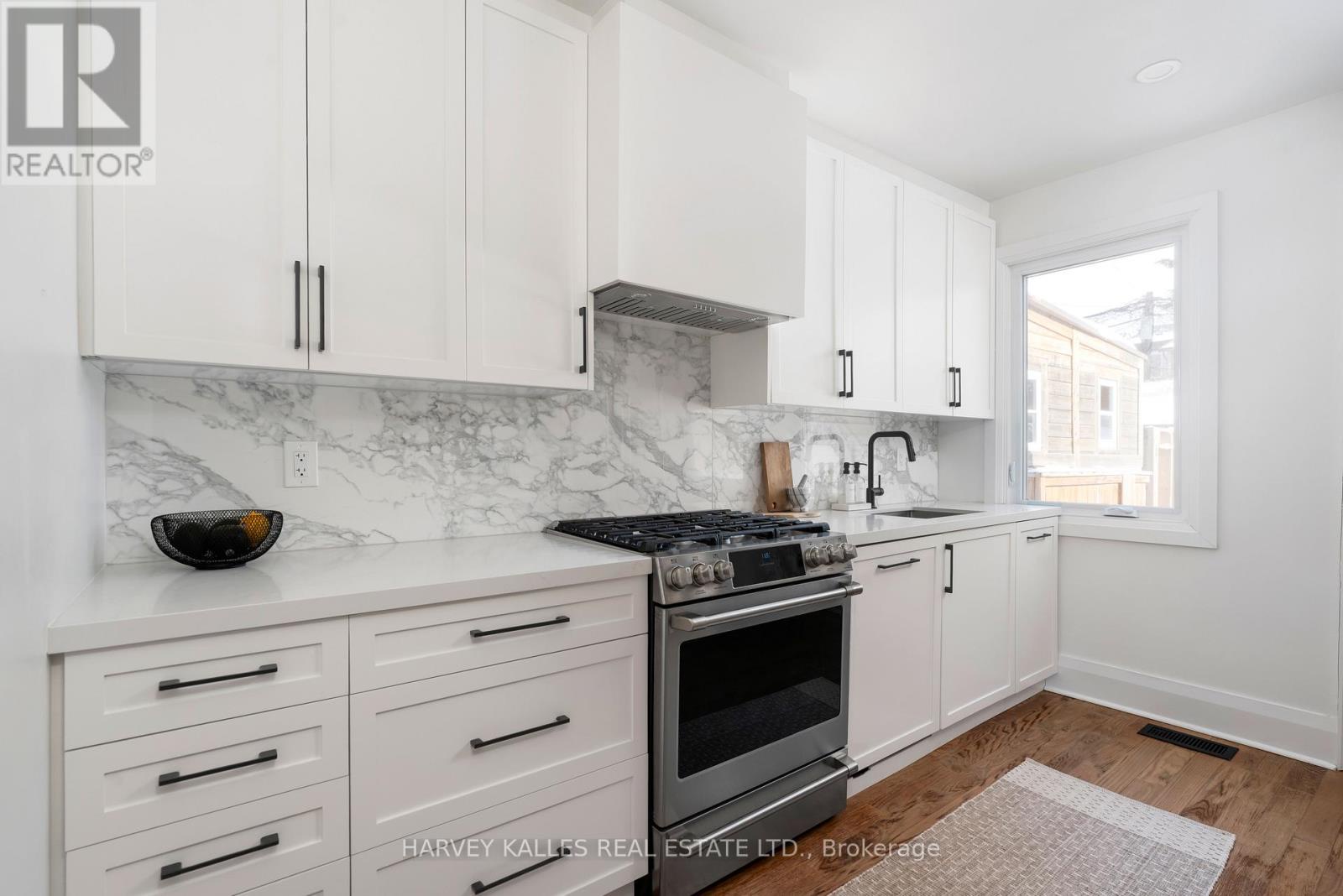 97 Atlas Avenue, Toronto (oakwood Village), Ontario