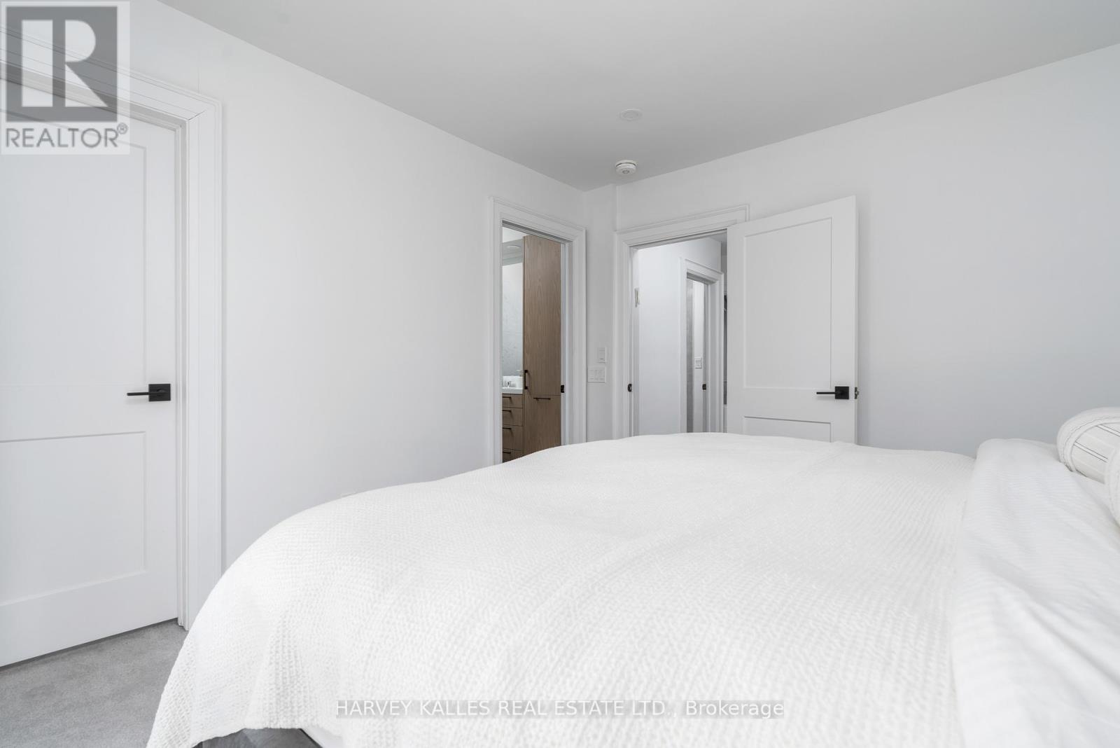 97 Atlas Avenue, Toronto (oakwood Village), Ontario