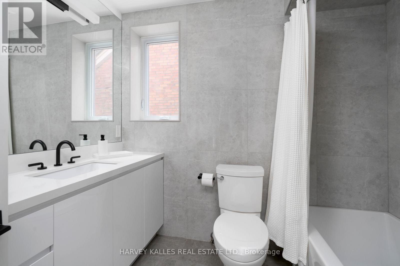 97 Atlas Avenue, Toronto (oakwood Village), Ontario