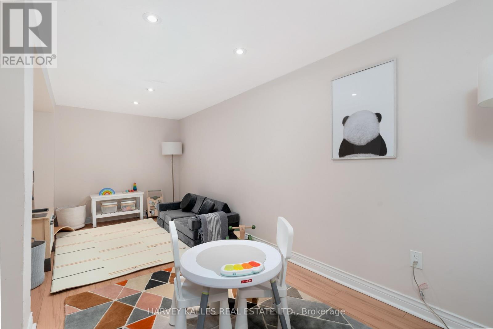 97 Atlas Avenue, Toronto (oakwood Village), Ontario