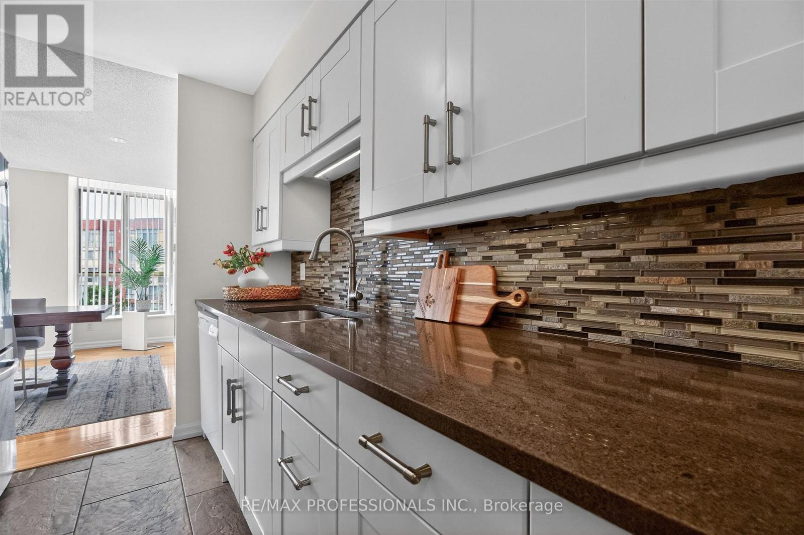 620 - 20 Southport Street, Toronto (high Park-swansea), Ontario