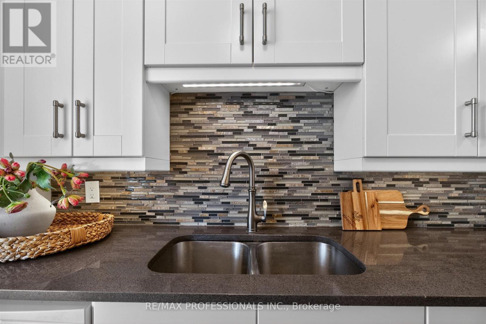 620 - 20 Southport Street, Toronto (high Park-swansea), Ontario