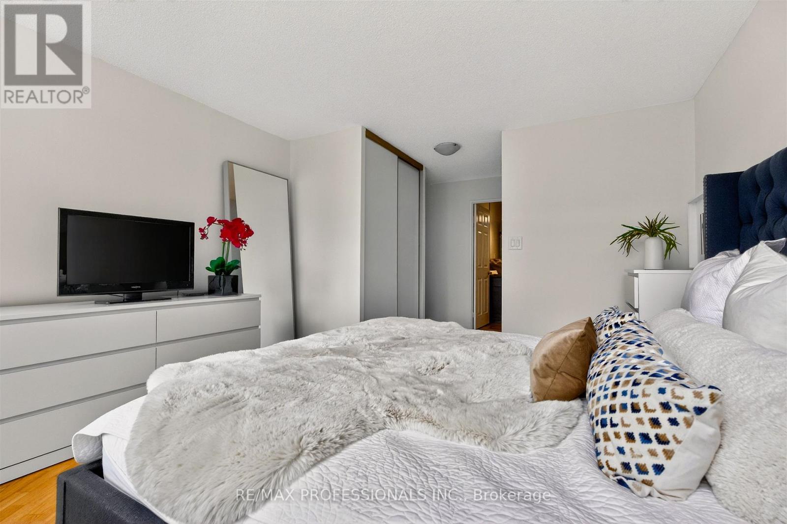 620 - 20 Southport Street, Toronto (high Park-swansea), Ontario