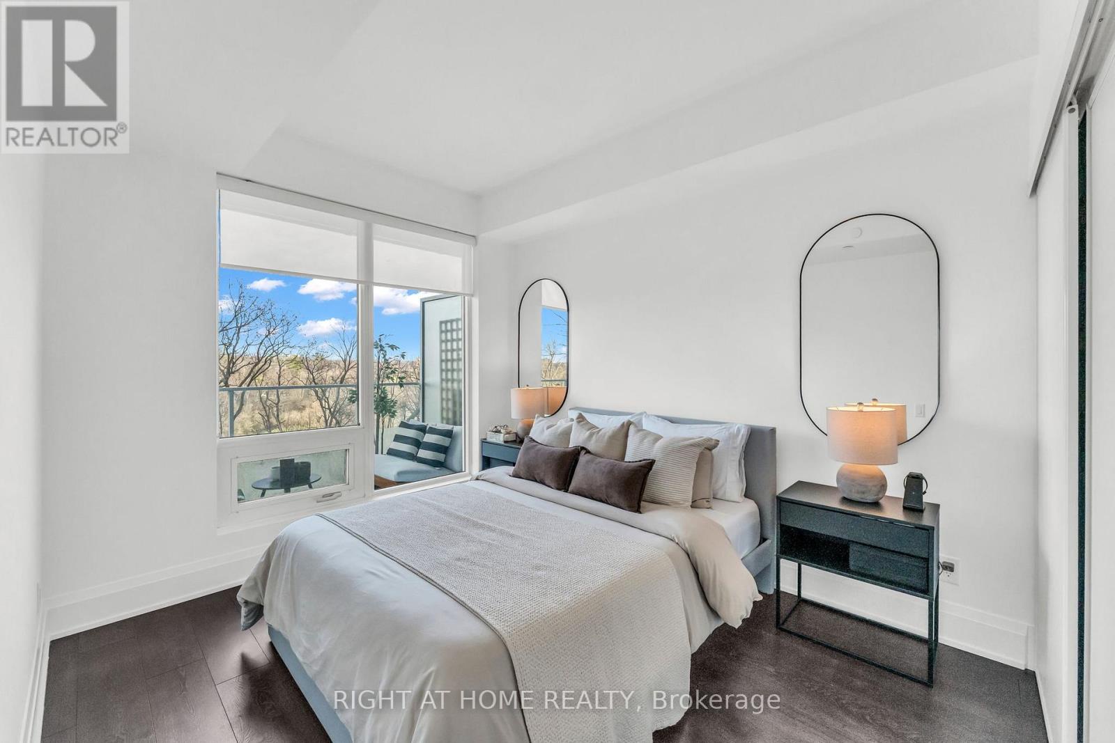 308 - 20 Brin Drive, Toronto (edenbridge-humber Valley), Ontario