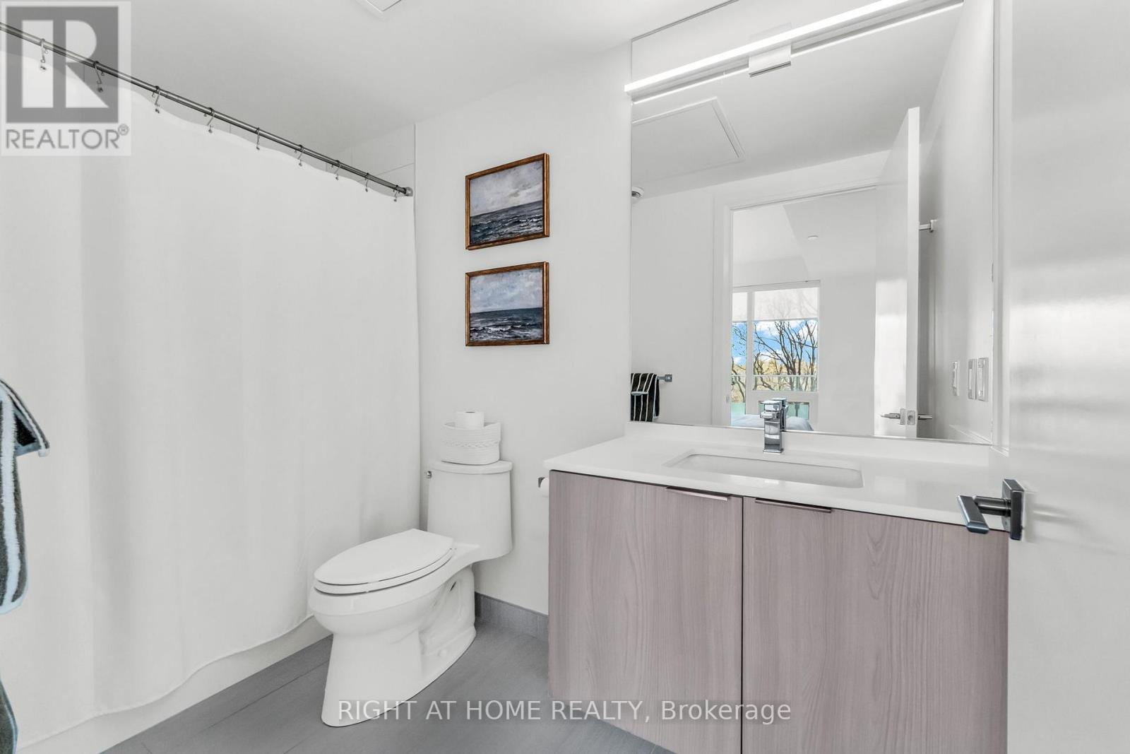 308 - 20 Brin Drive, Toronto (edenbridge-humber Valley), Ontario