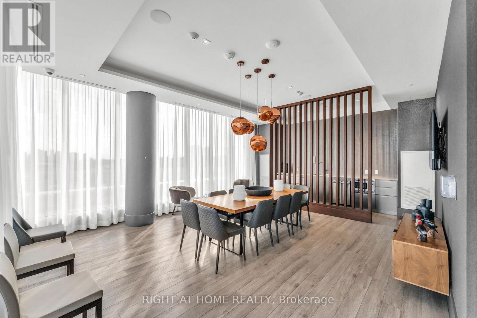 308 - 20 Brin Drive, Toronto (edenbridge-humber Valley), Ontario