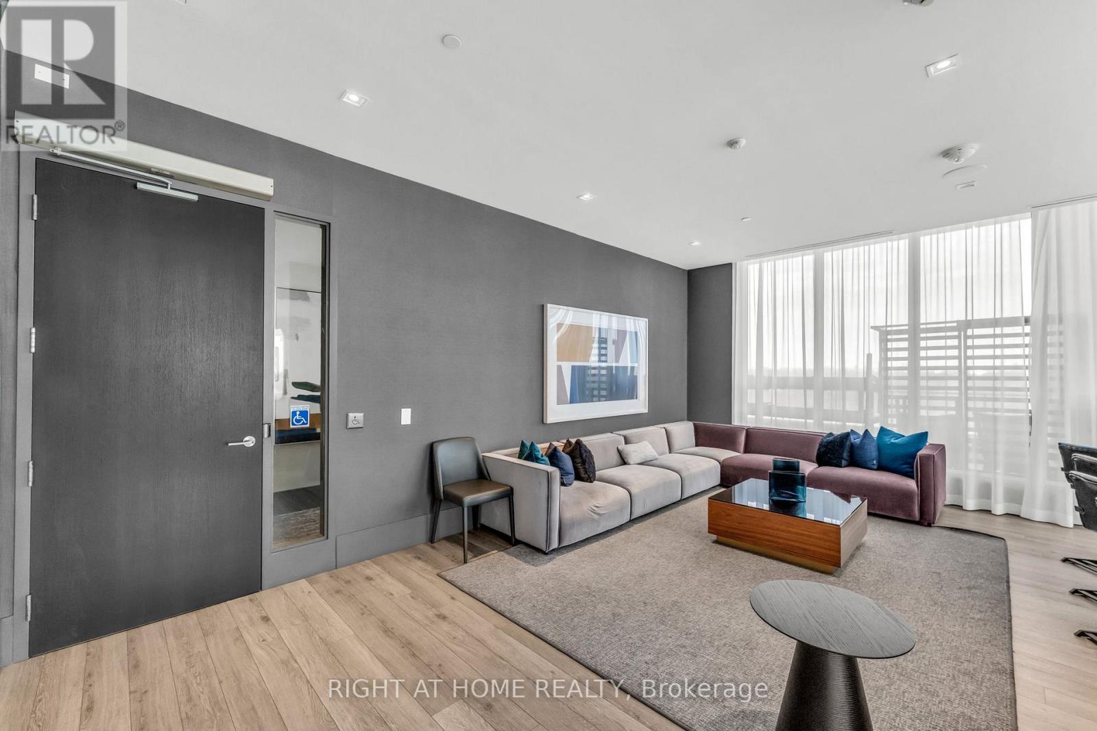 308 - 20 Brin Drive, Toronto (edenbridge-humber Valley), Ontario