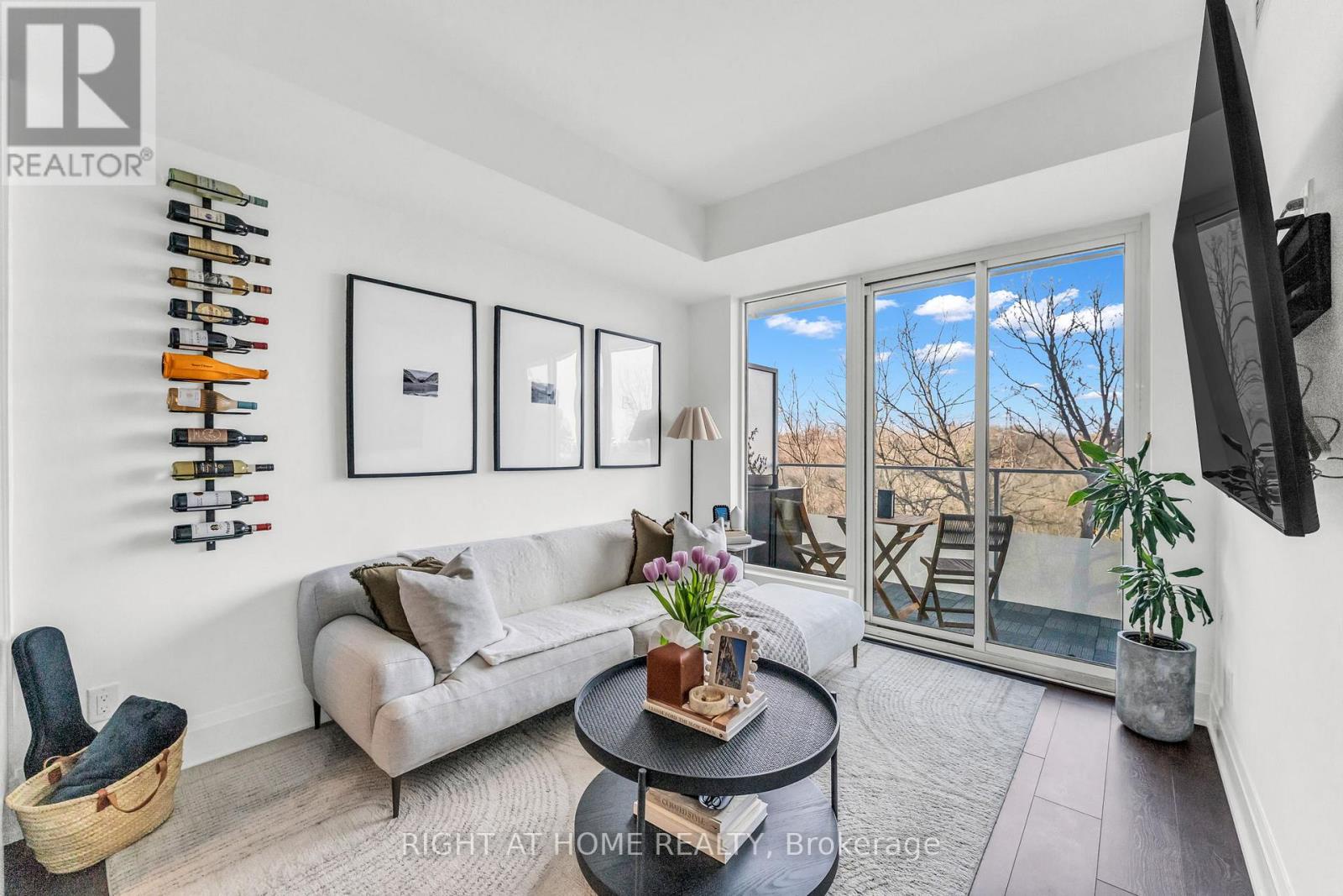 308 - 20 Brin Drive, Toronto (edenbridge-humber Valley), Ontario