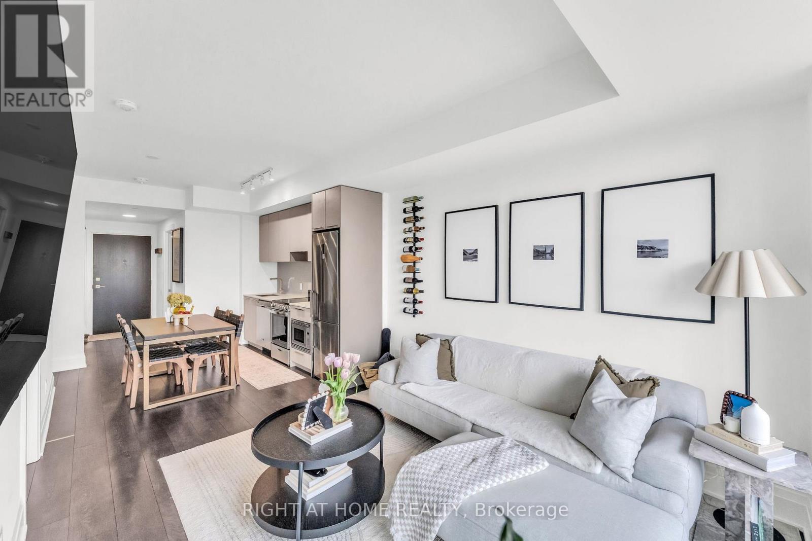 308 - 20 Brin Drive, Toronto (edenbridge-humber Valley), Ontario