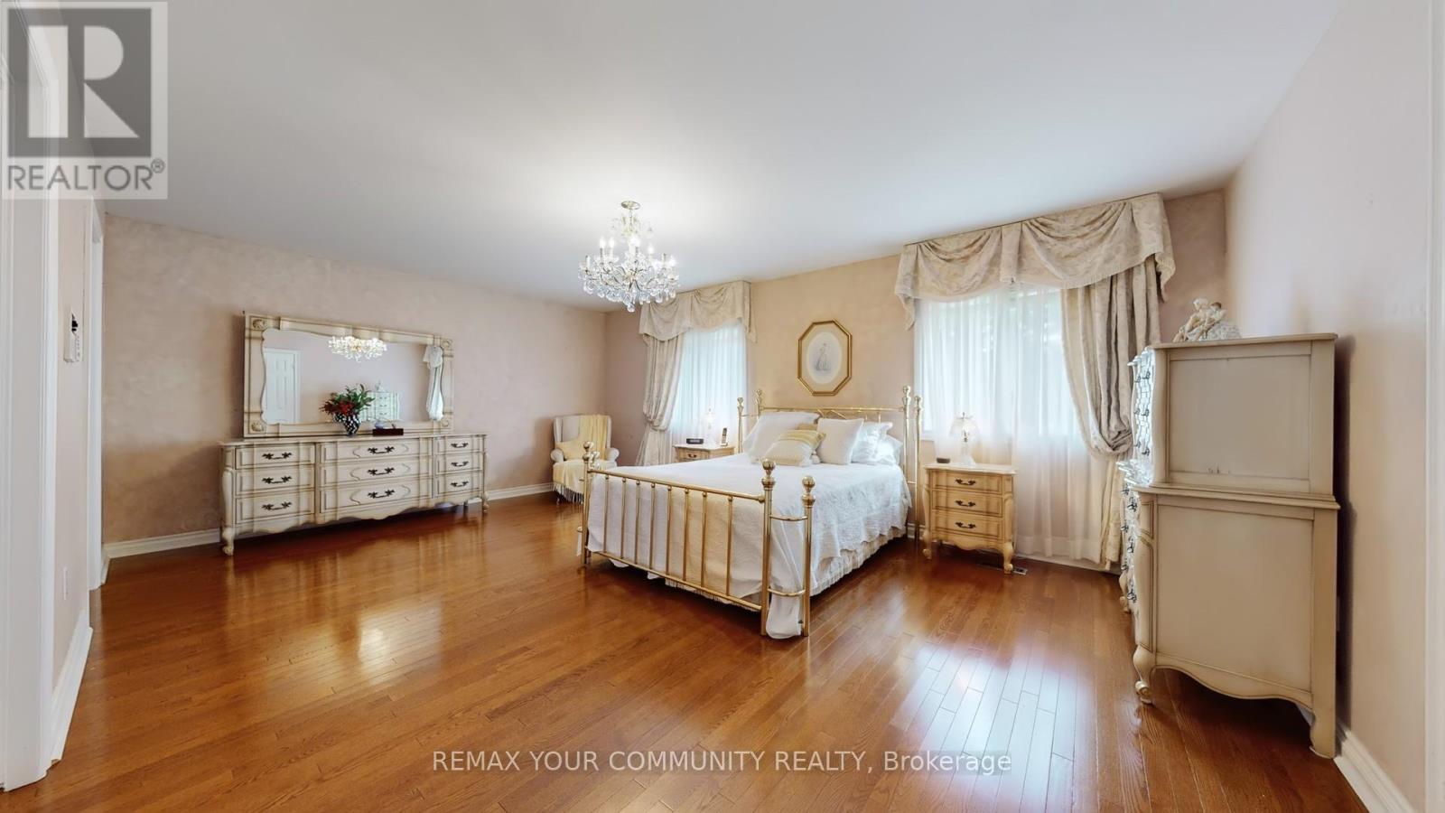 35 La Rush Drive, Toronto (humber Heights), Ontario