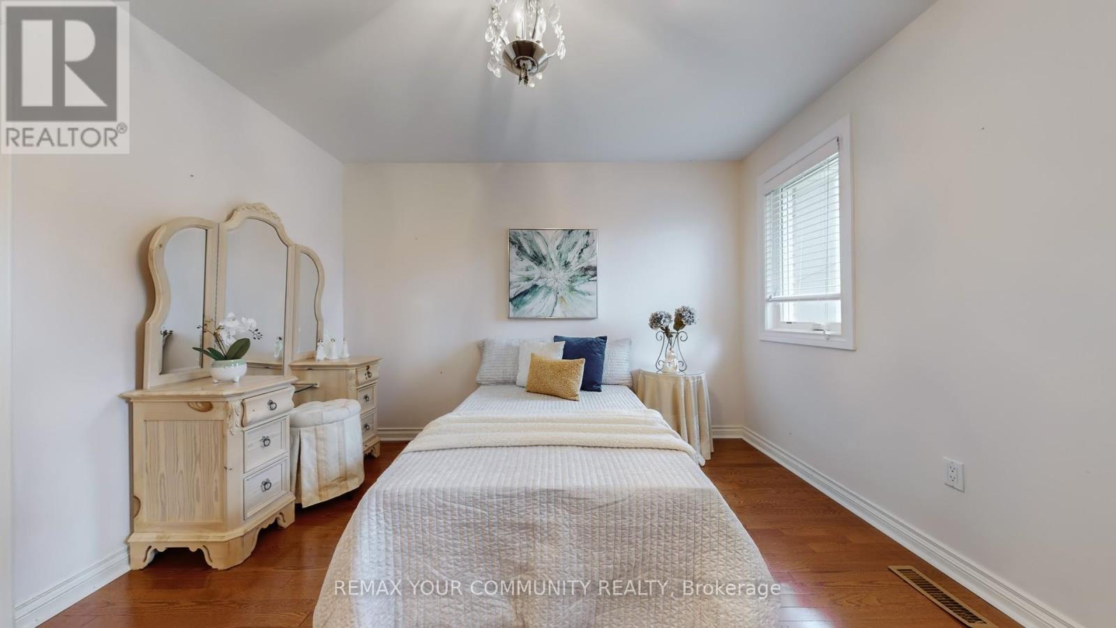 35 La Rush Drive, Toronto (humber Heights), Ontario