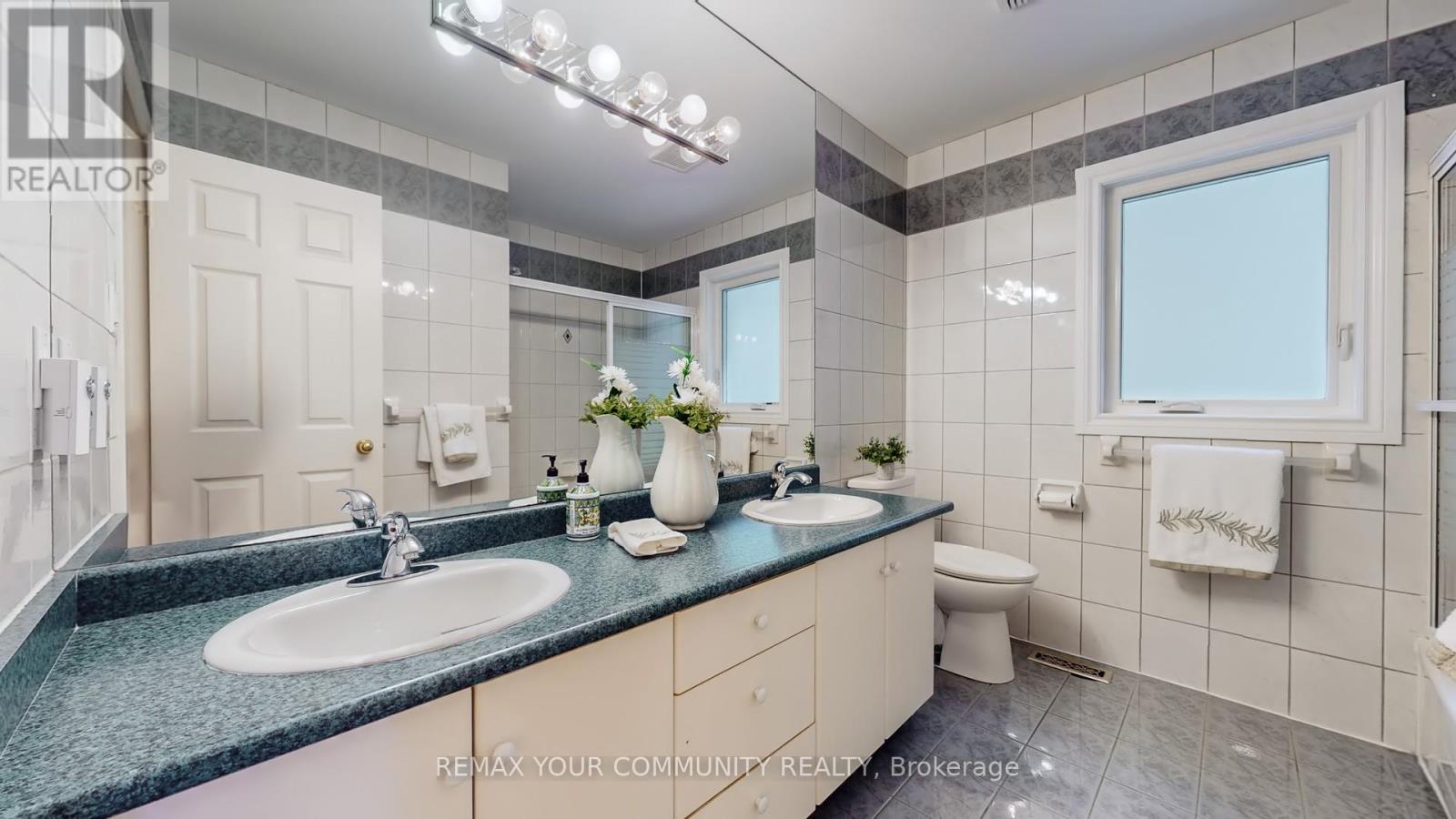 35 La Rush Drive, Toronto (humber Heights), Ontario