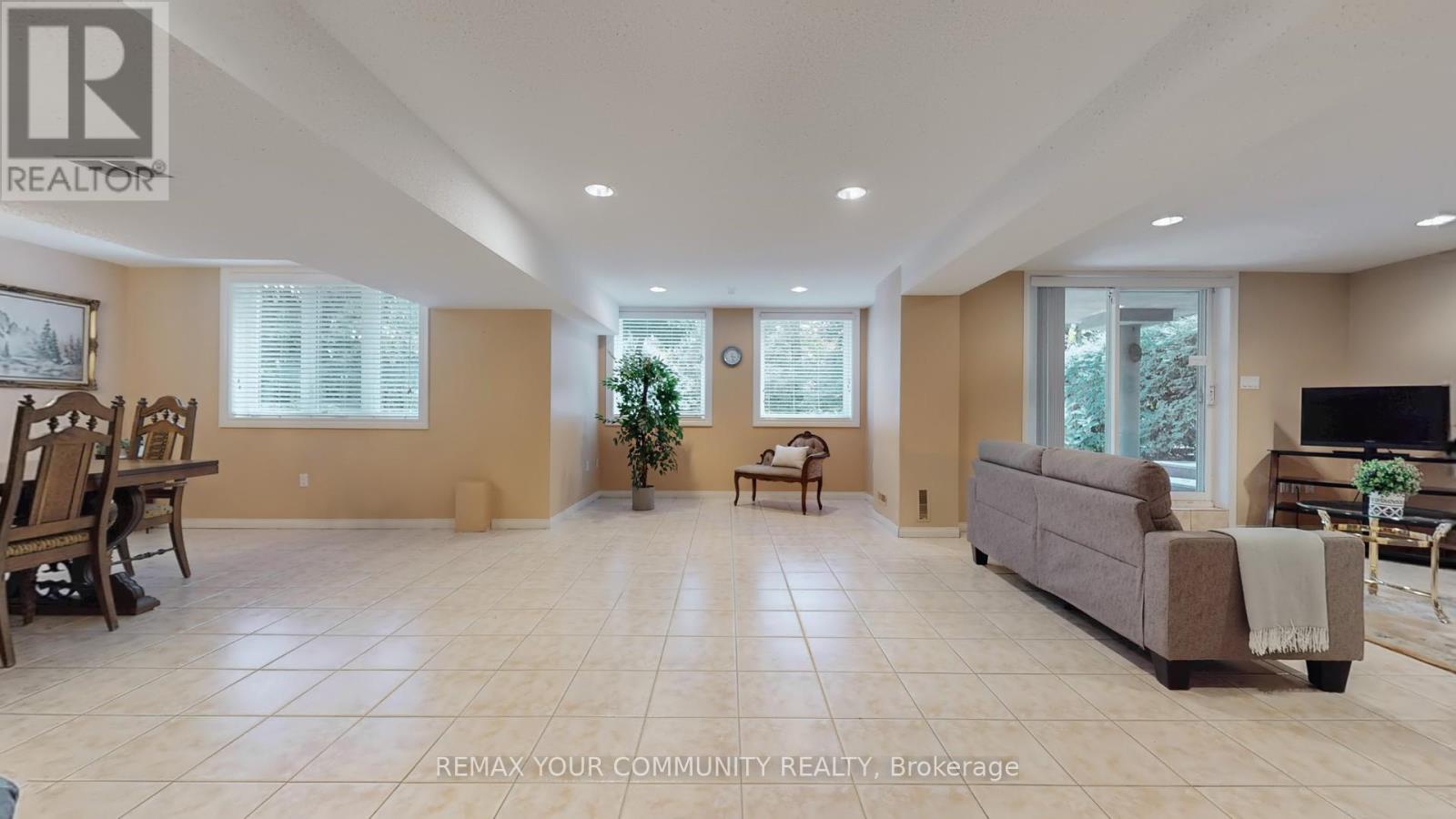 35 La Rush Drive, Toronto (humber Heights), Ontario