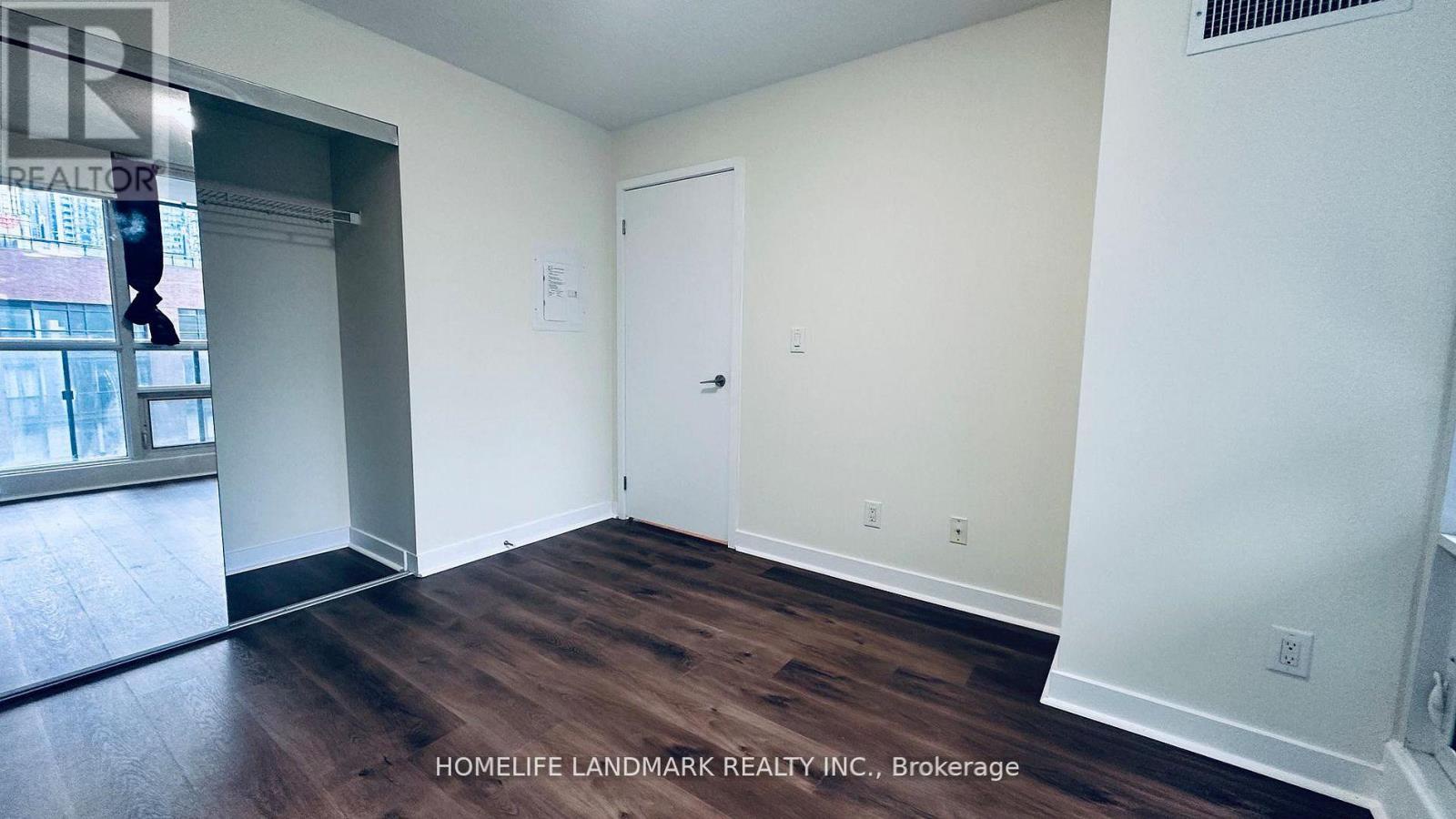 605 - 295 Adelaide Street W, Toronto (waterfront Communities), Ontario