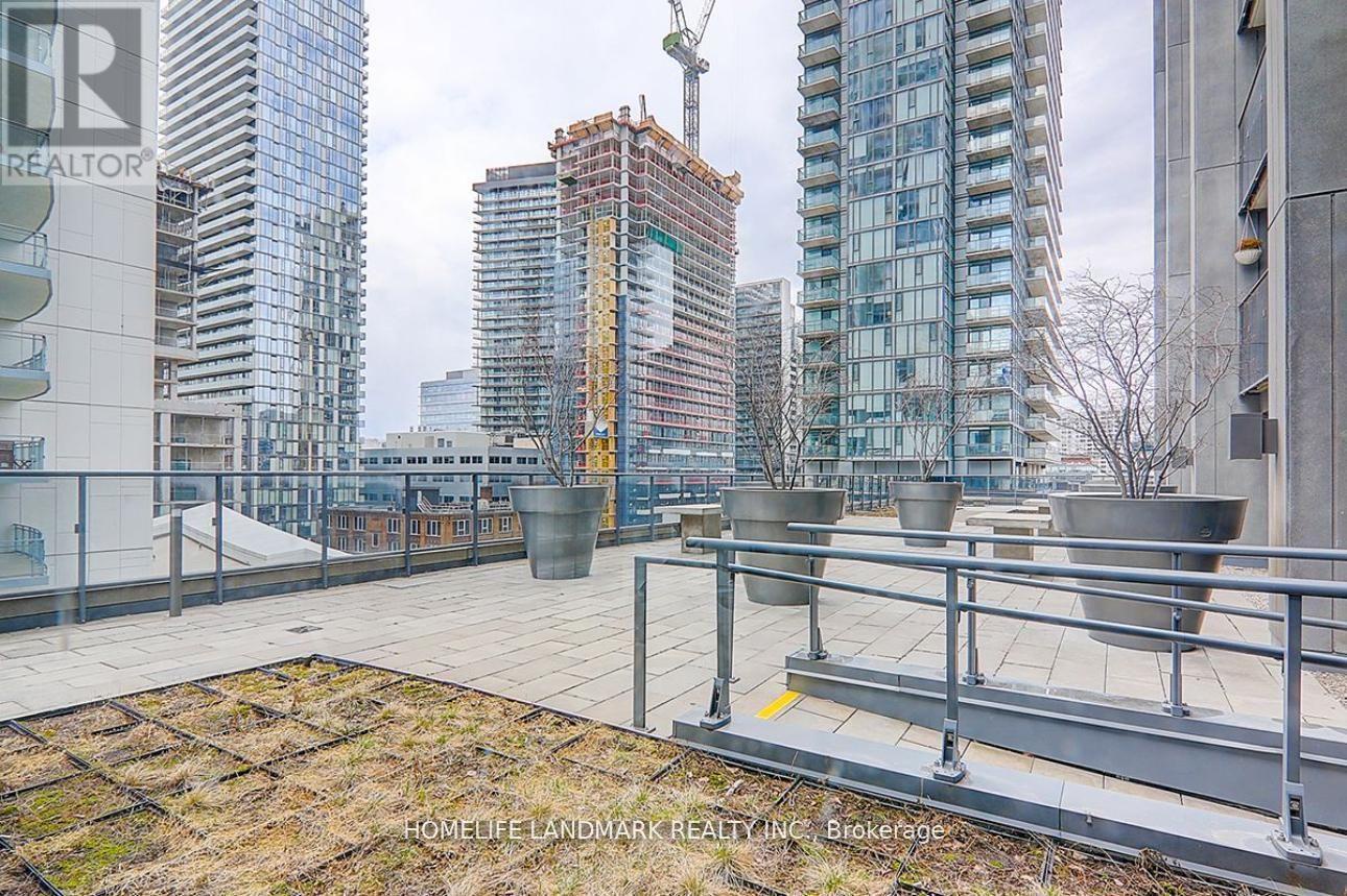 605 - 295 Adelaide Street W, Toronto (waterfront Communities), Ontario