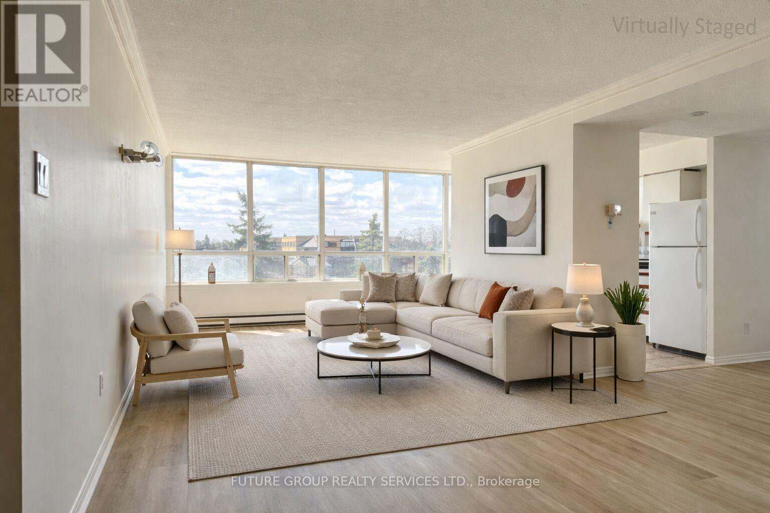 504 - 160 Alton Towers Circle, Toronto (milliken), Ontario