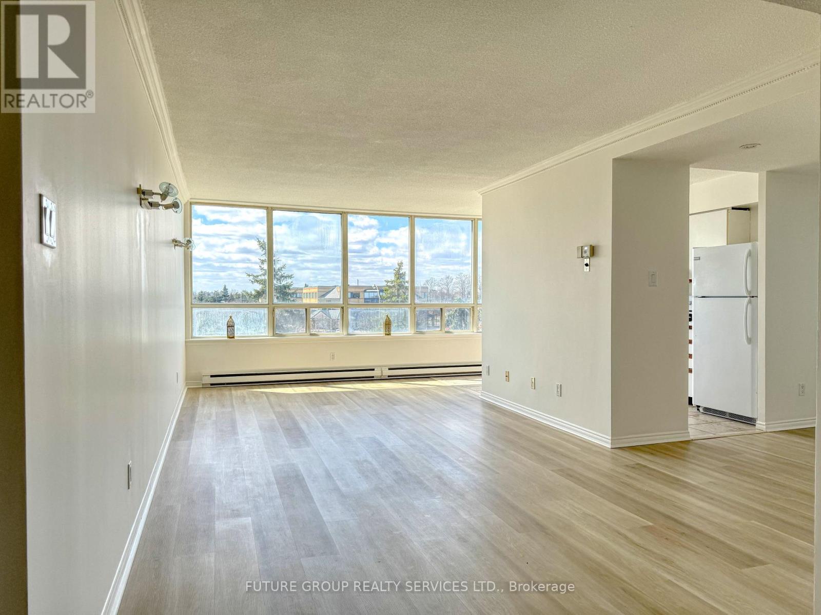 504 - 160 Alton Towers Circle, Toronto (milliken), Ontario