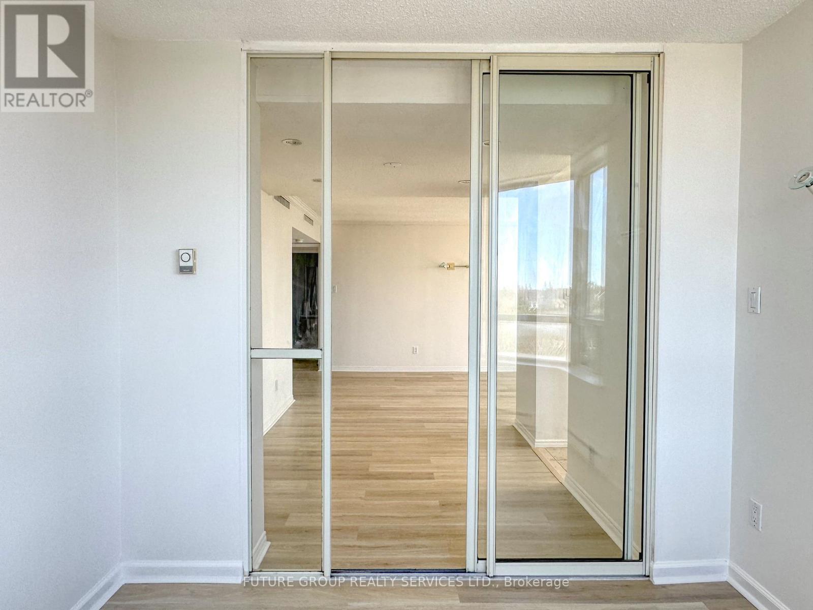 504 - 160 Alton Towers Circle, Toronto (milliken), Ontario