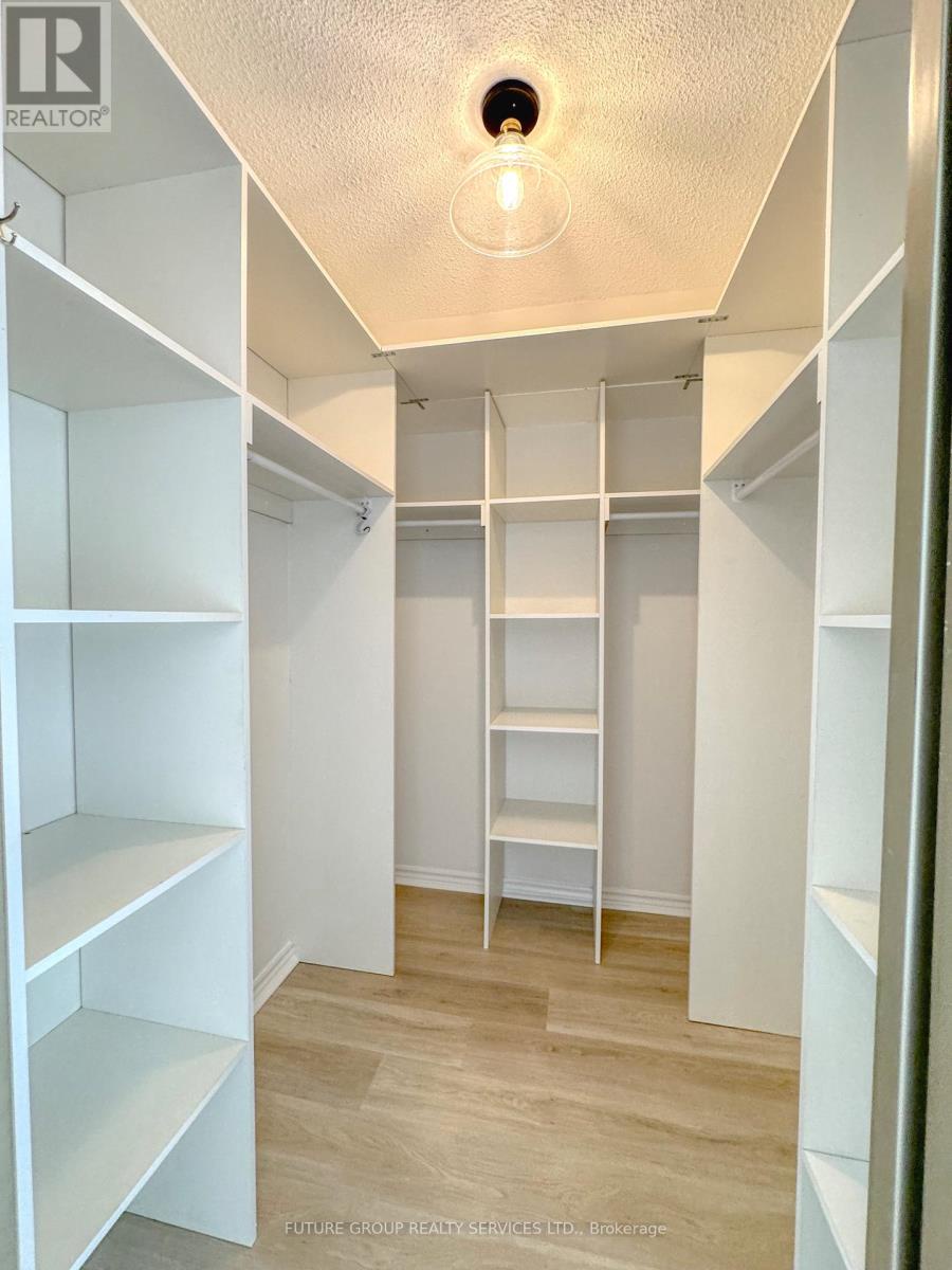 504 - 160 Alton Towers Circle, Toronto (milliken), Ontario