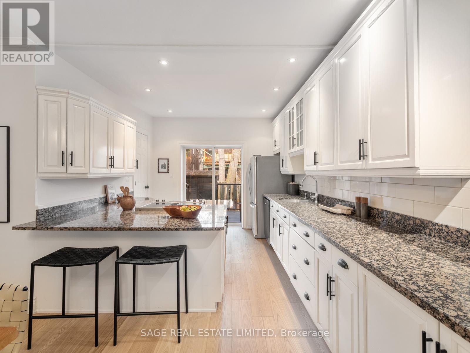 97 Bowmore Road E, Toronto (woodbine Corridor), Ontario