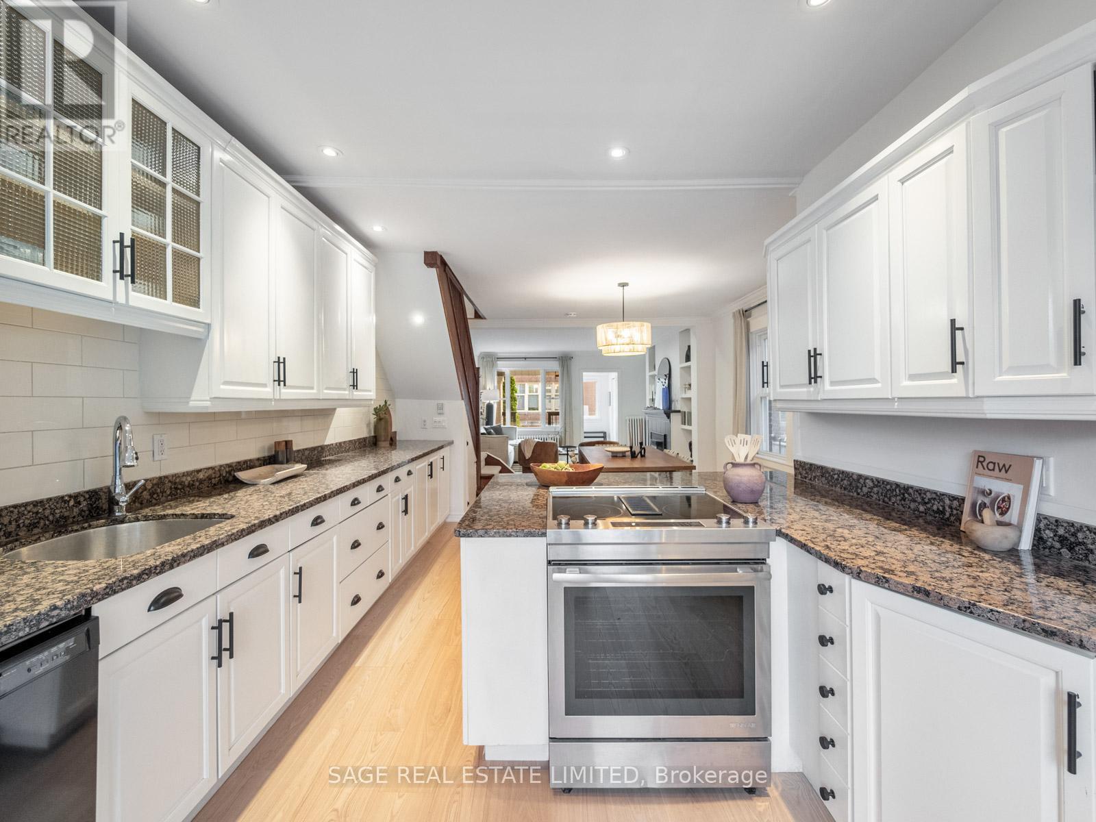 97 Bowmore Road E, Toronto (woodbine Corridor), Ontario