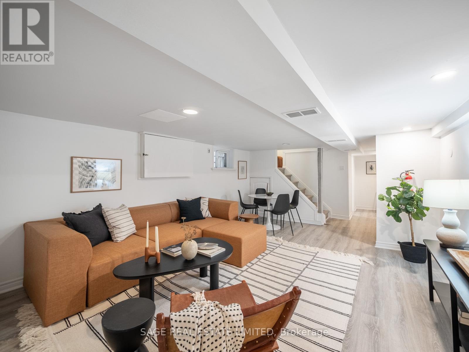 97 Bowmore Road E, Toronto (woodbine Corridor), Ontario