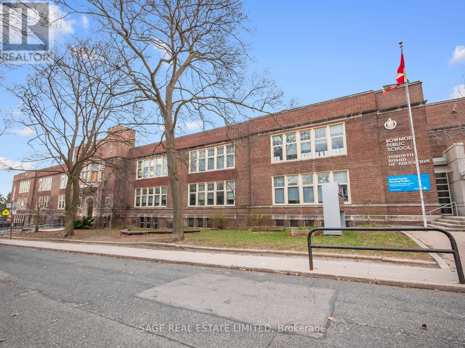 97 Bowmore Road E, Toronto (woodbine Corridor), Ontario