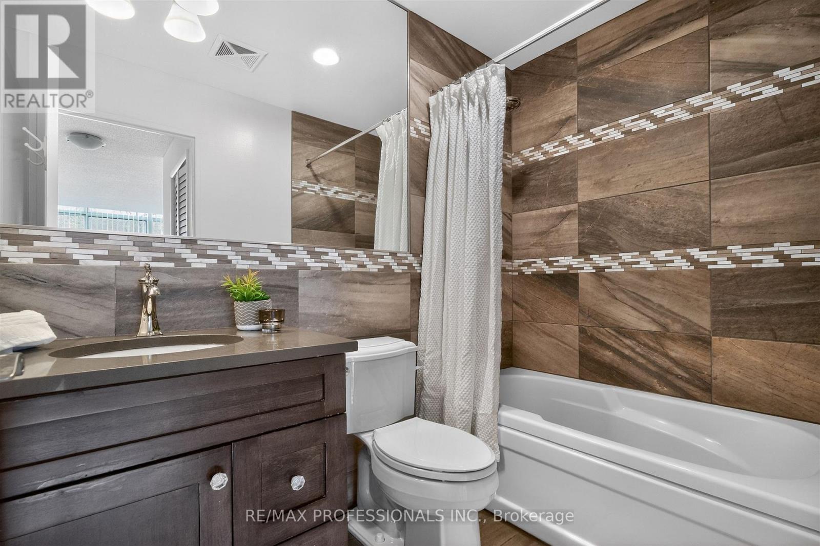 620 - 20 Southport Street, Toronto (high Park-swansea), Ontario