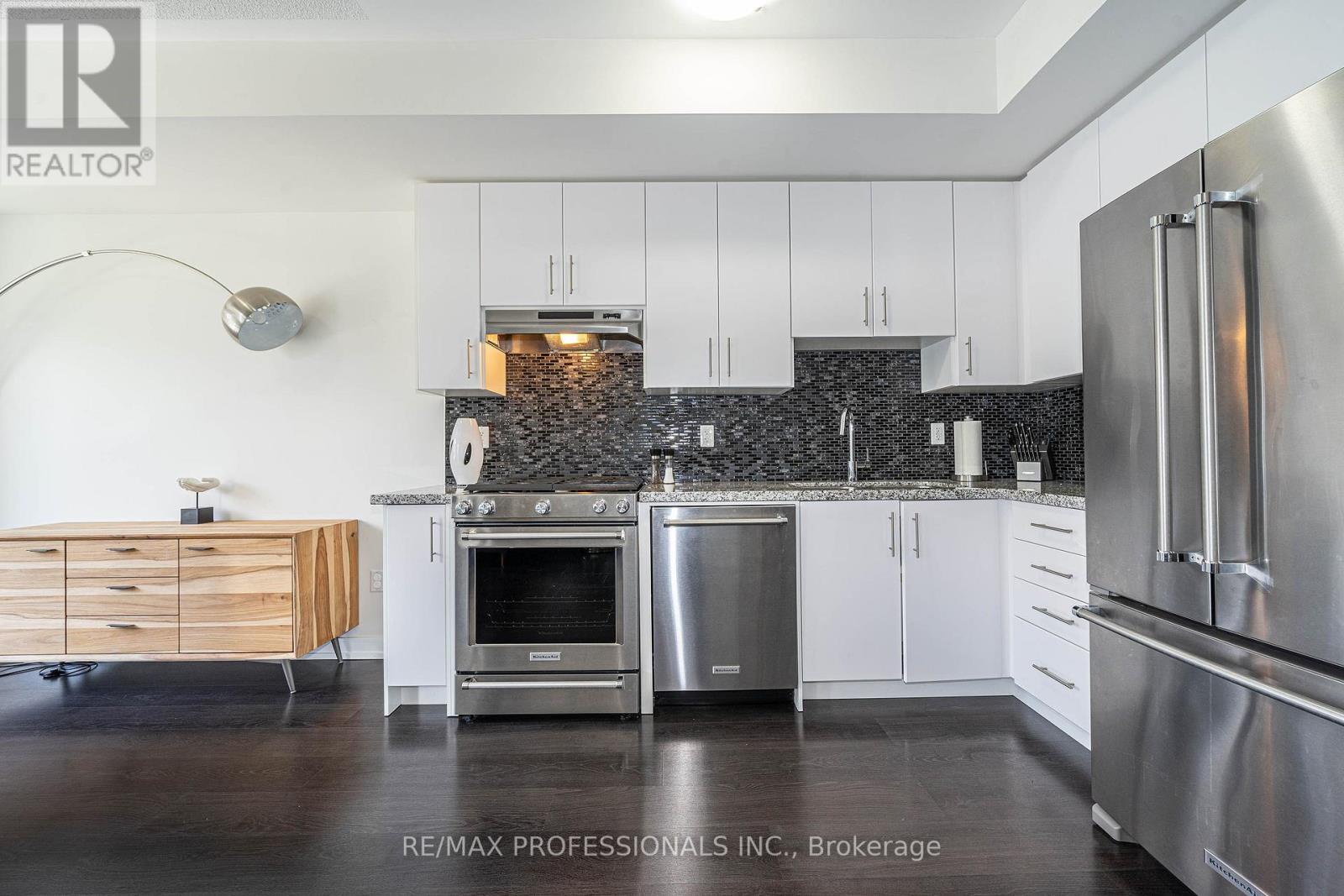 320 - 6 Drummond Street, Toronto (mimico), Ontario