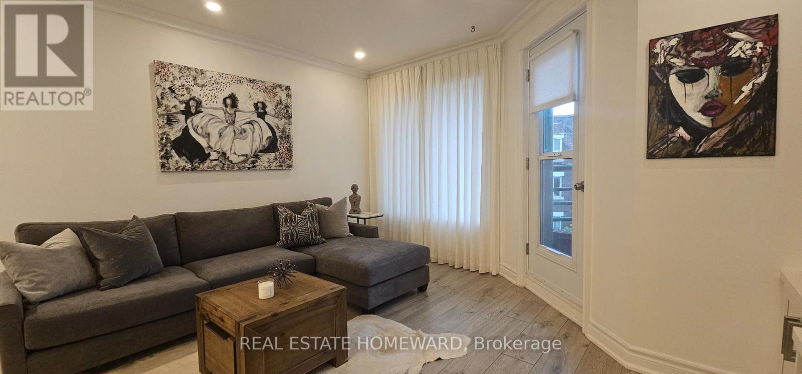 5 - 122 Glen Manor Drive, Toronto (the Beaches), Ontario