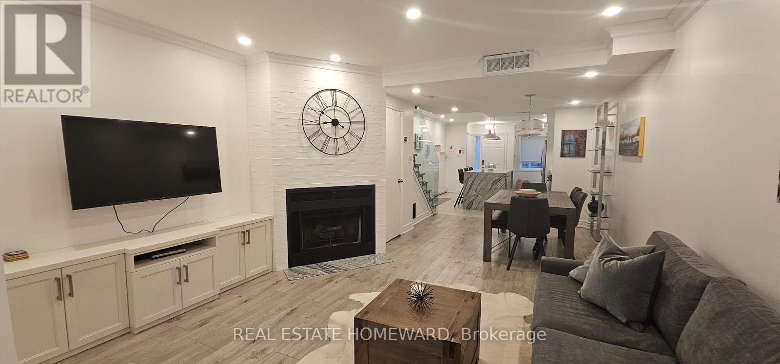 5 - 122 Glen Manor Drive, Toronto (the Beaches), Ontario