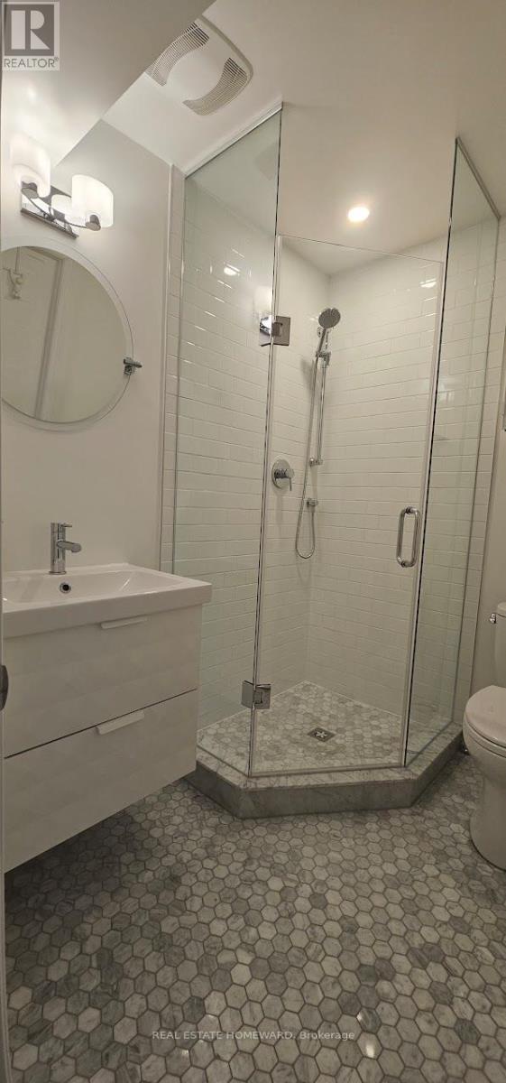 5 - 122 Glen Manor Drive, Toronto (the Beaches), Ontario