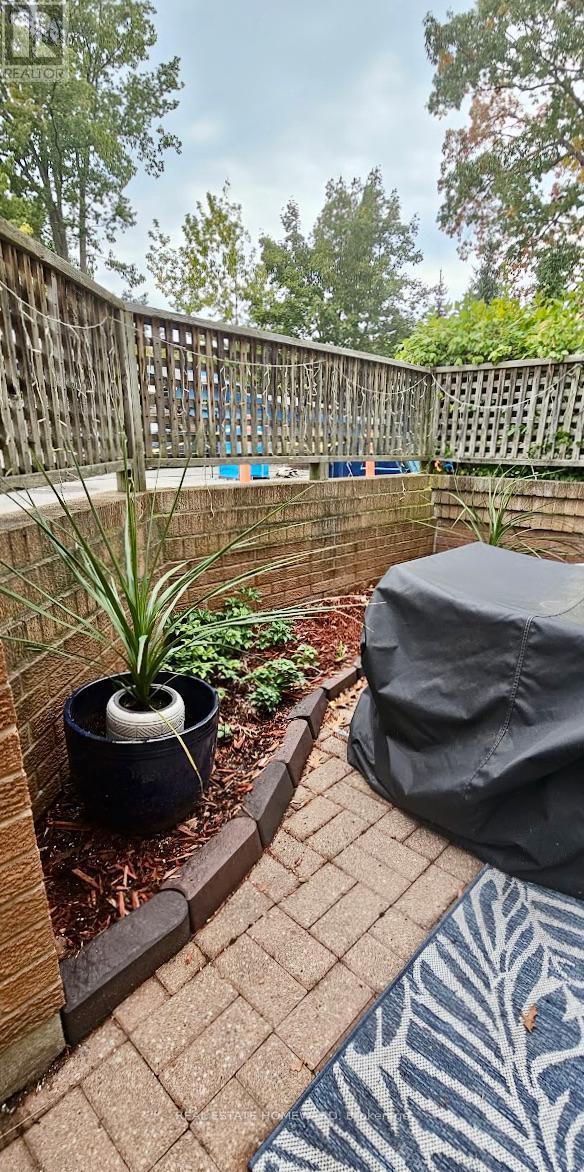 5 - 122 Glen Manor Drive, Toronto (the Beaches), Ontario