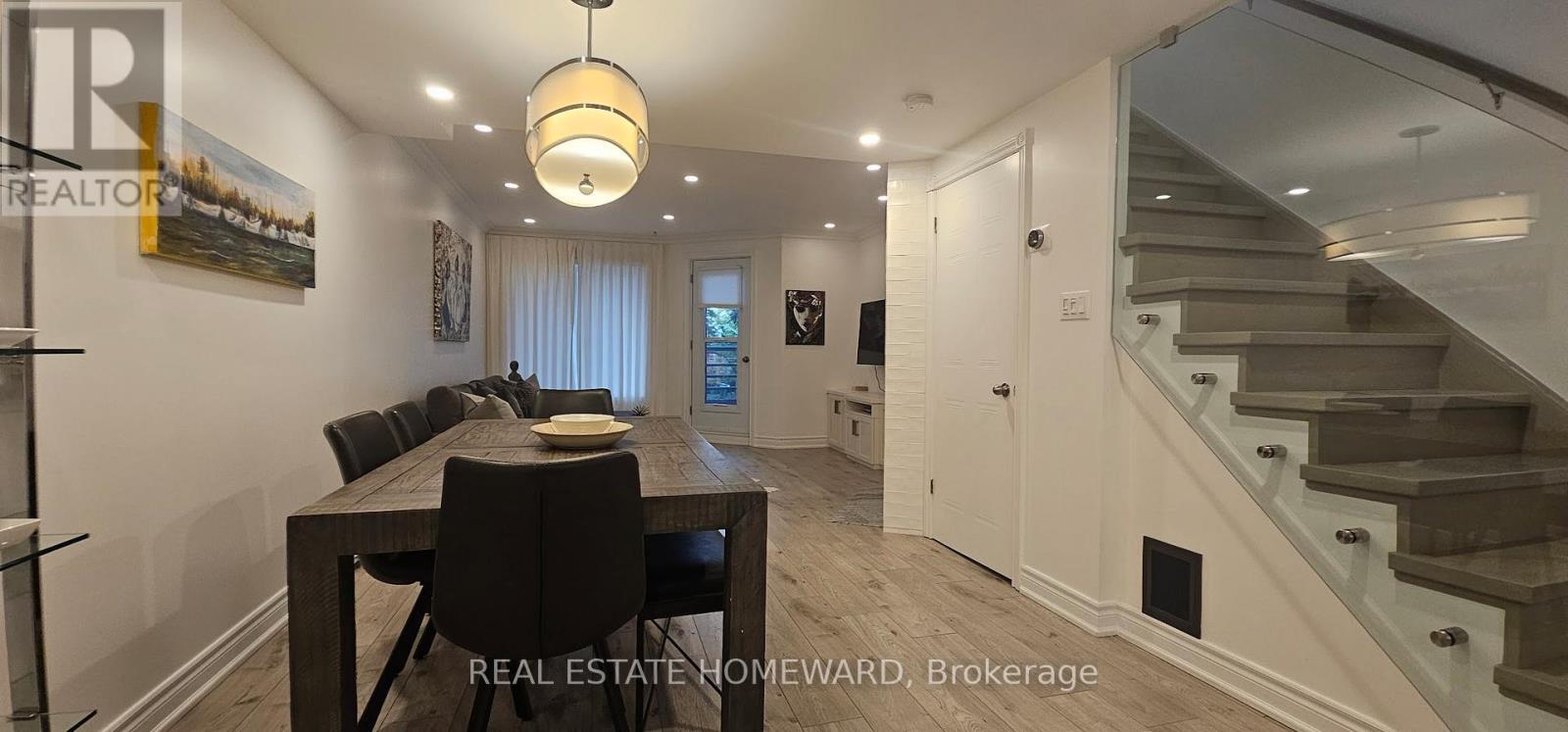 5 - 122 Glen Manor Drive, Toronto (the Beaches), Ontario